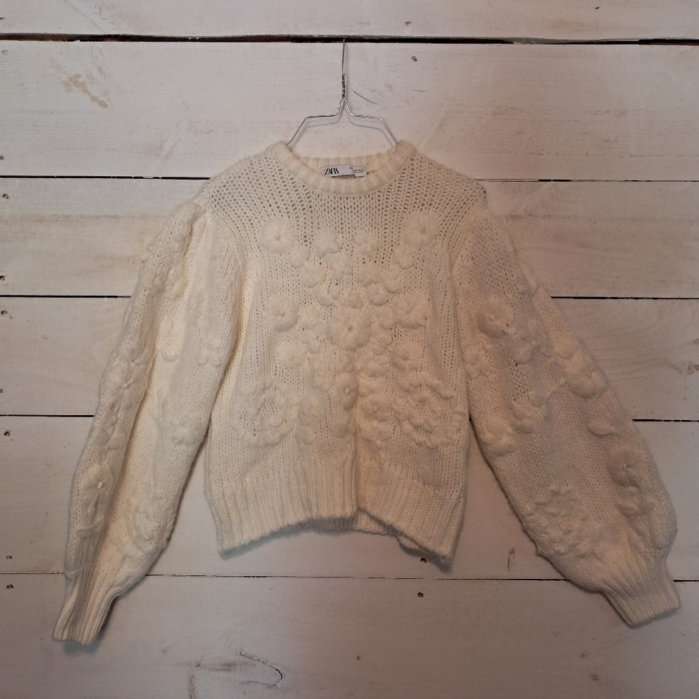 Zara Womens Floral Embroidered Knit Sweater White Puff Sleeves Size Small